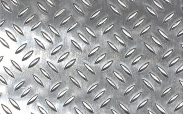 河南三條筋花紋鋁板廠家_價格 河南三條筋花紋鋁板廠家_價格
